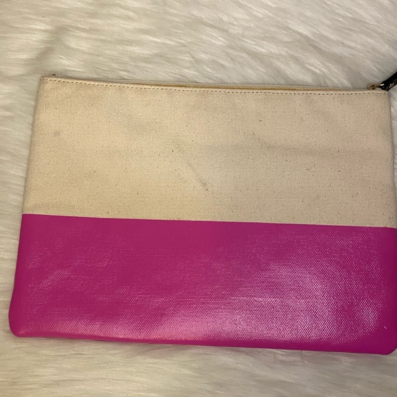 Kate Spade “Georgie” Pouch #ManiPedi 💅🏻 - Picture 3 of 4